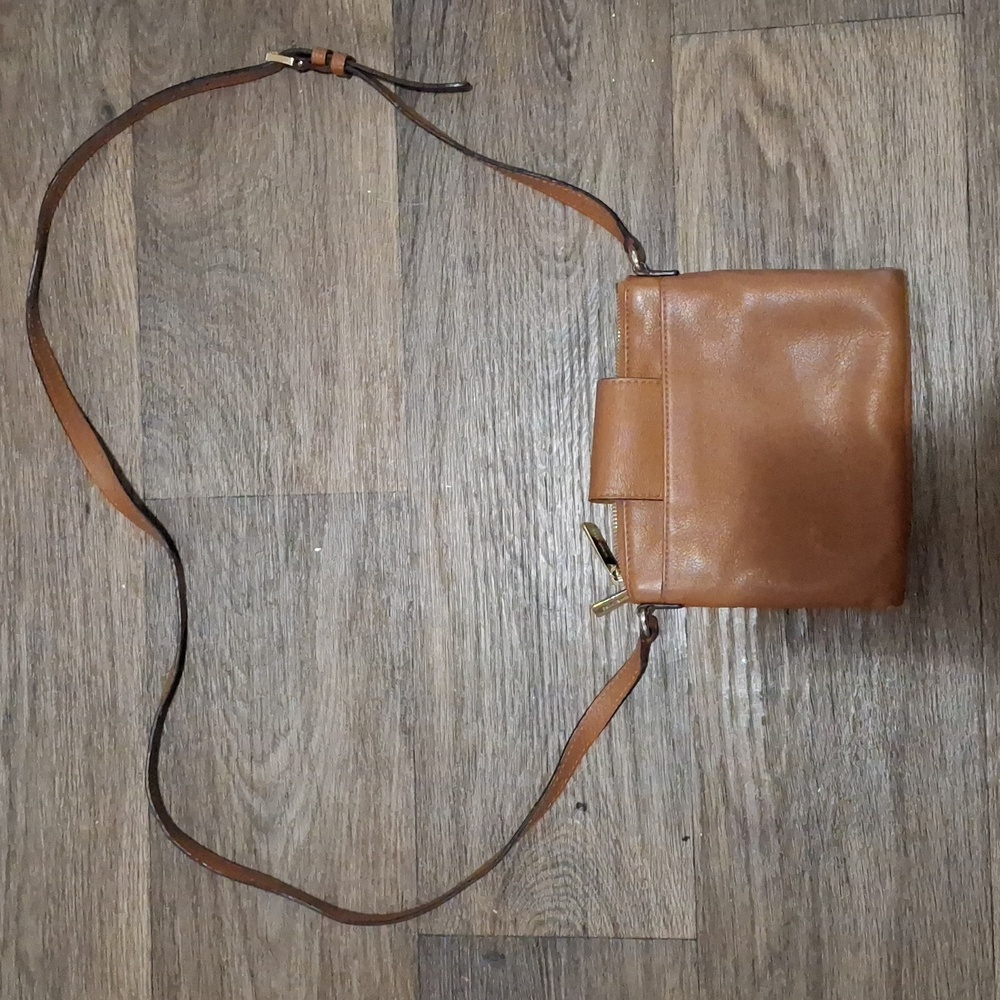 Michael Kors Tan Leather Fulton Crossbody Bag. - Picture 9 of 16